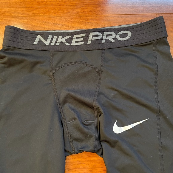 NikePro tights - Picture 2 of 4